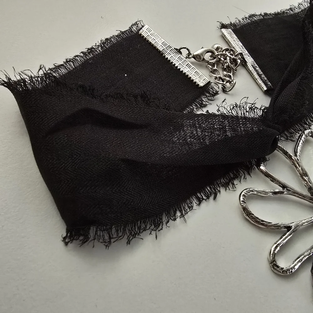 NWT Valija Black Floral Annabelle Choker Ribbon Necklace